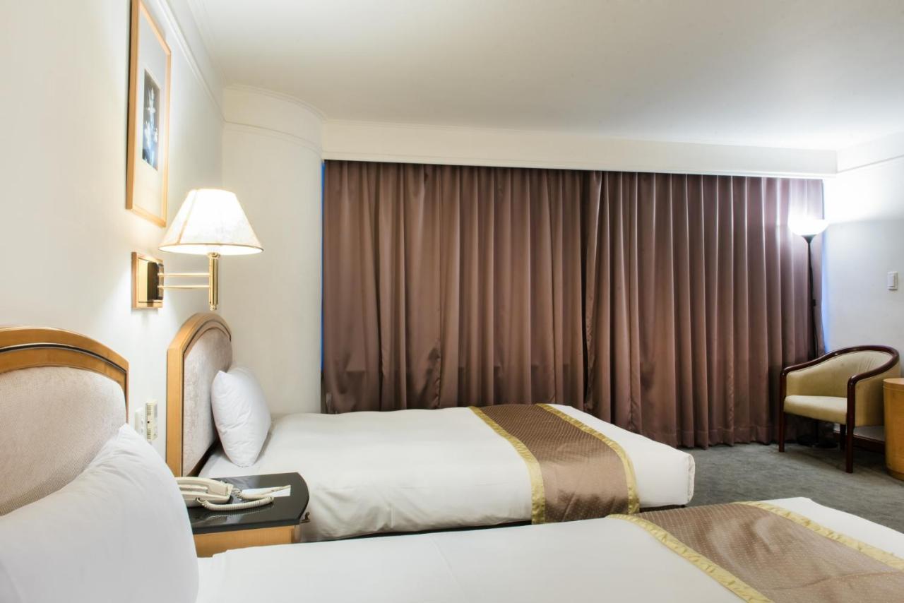 Hometel Hotel เกาสง ภายนอก รูปภาพ